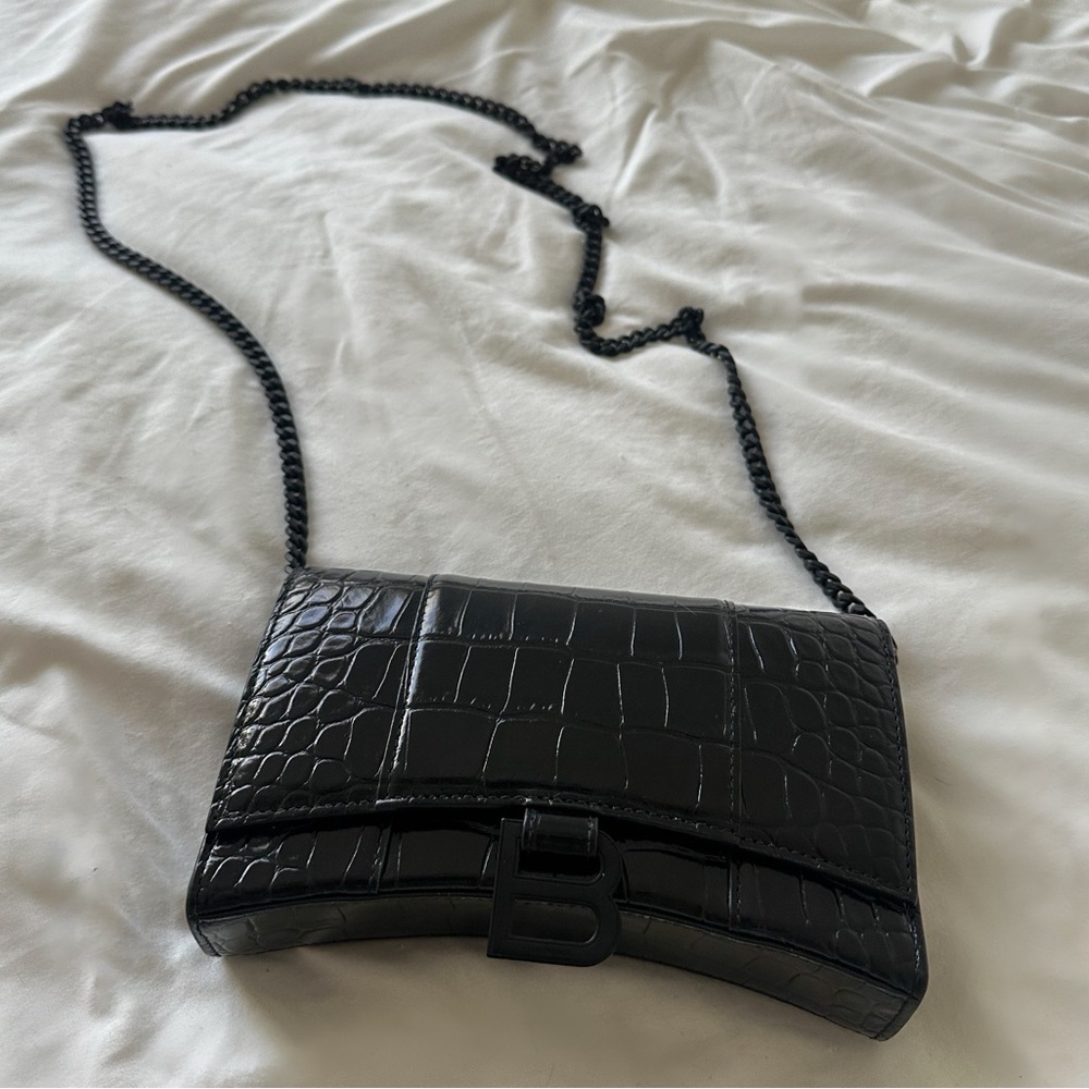 authentic balenciaga hourglass wallet on chain